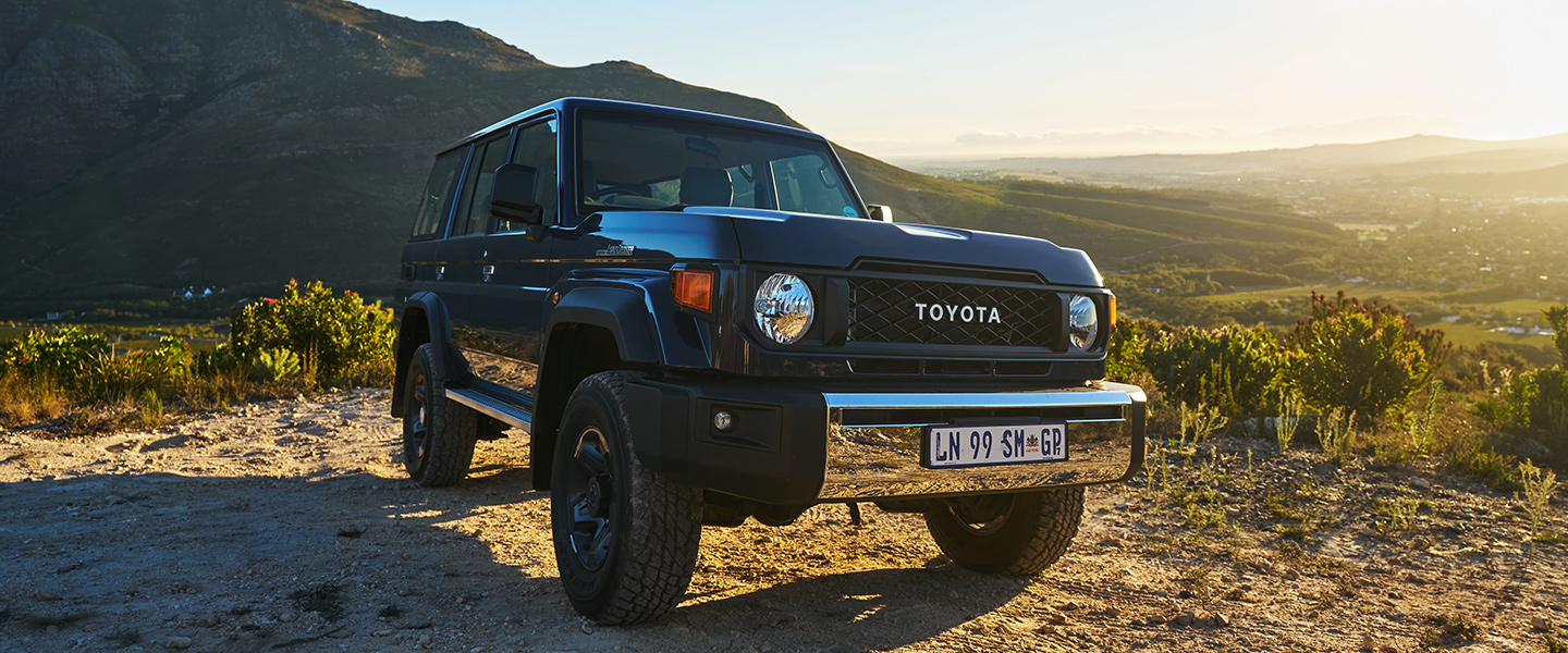 Historical Journey: Exploring Stellies with the Toyota Land Cruiser 76 Station Wagon
